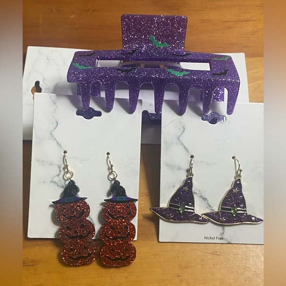 Jewelry - BOGO Halloween earrings and hair clips set.